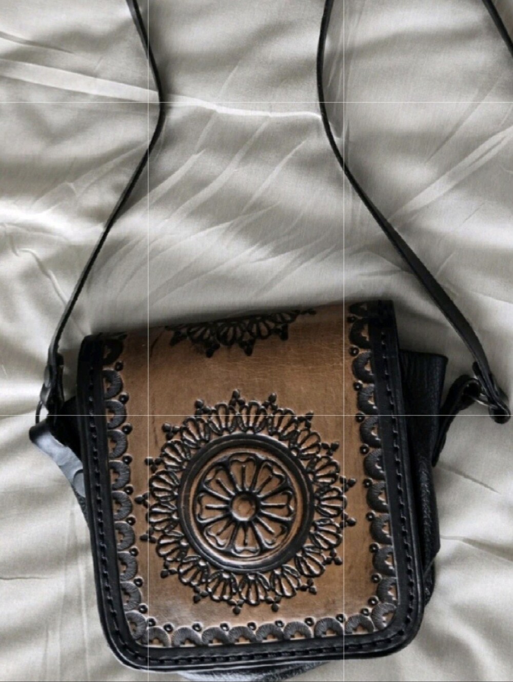 Crossbody Hand Tooled Brown/Black Cowhide Western  5.5²x3 Pre-owned Excellent